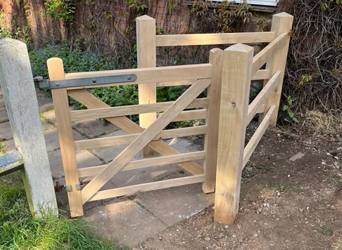 kissing gate created by Maple Carpentry