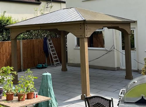 beautiful bespoke pergola designed and installed in Hertfordshire