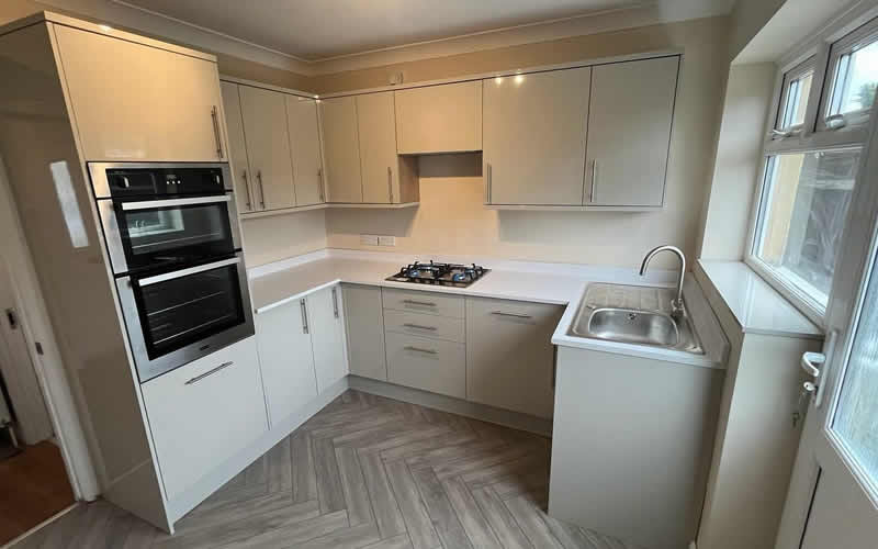 kitchen fitters Moor Park